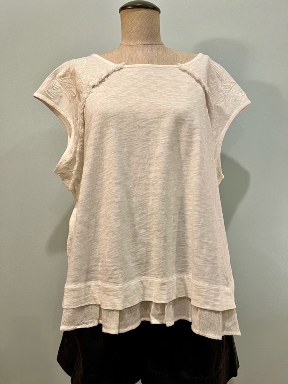 Un Jour Ailleurs White Layered Short Sleeve Top